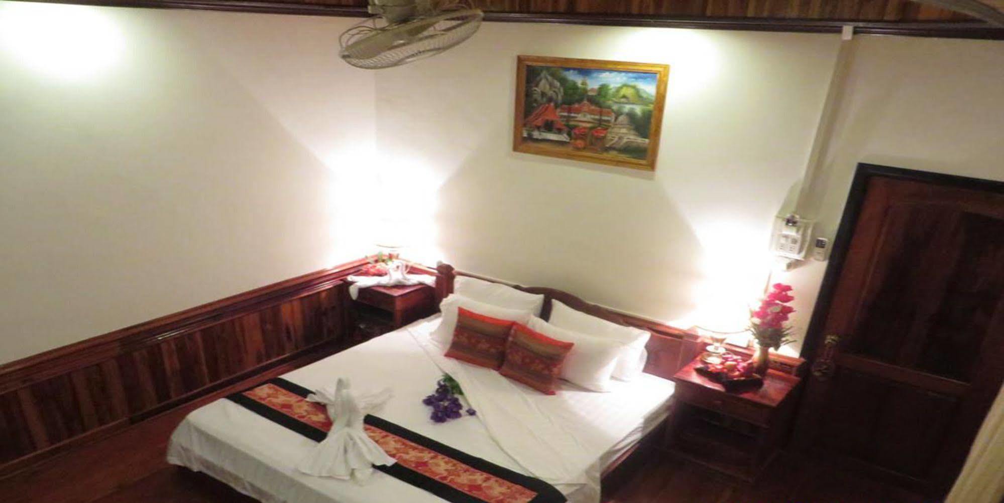 Luang Prabang Oudomlith Villa & Travel Eksteriør billede